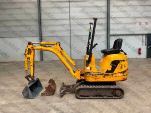 Mini pelle JCB 8008 avec 3 godets