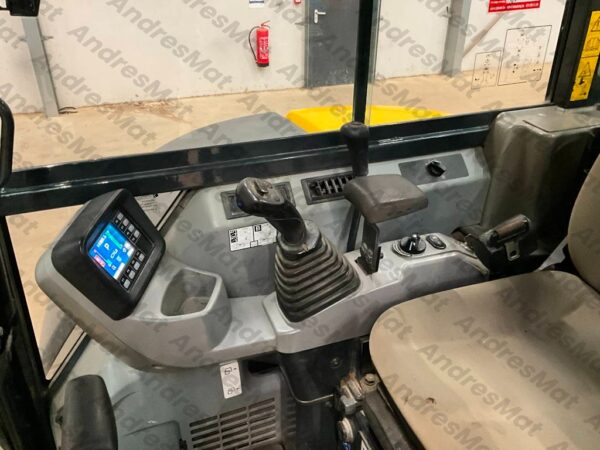 MINI_PELLE_KOMATSU_PC_55_MR_5_AVEC_3_GODETS_1751678206439_10_FILI.jpg - AndresMat